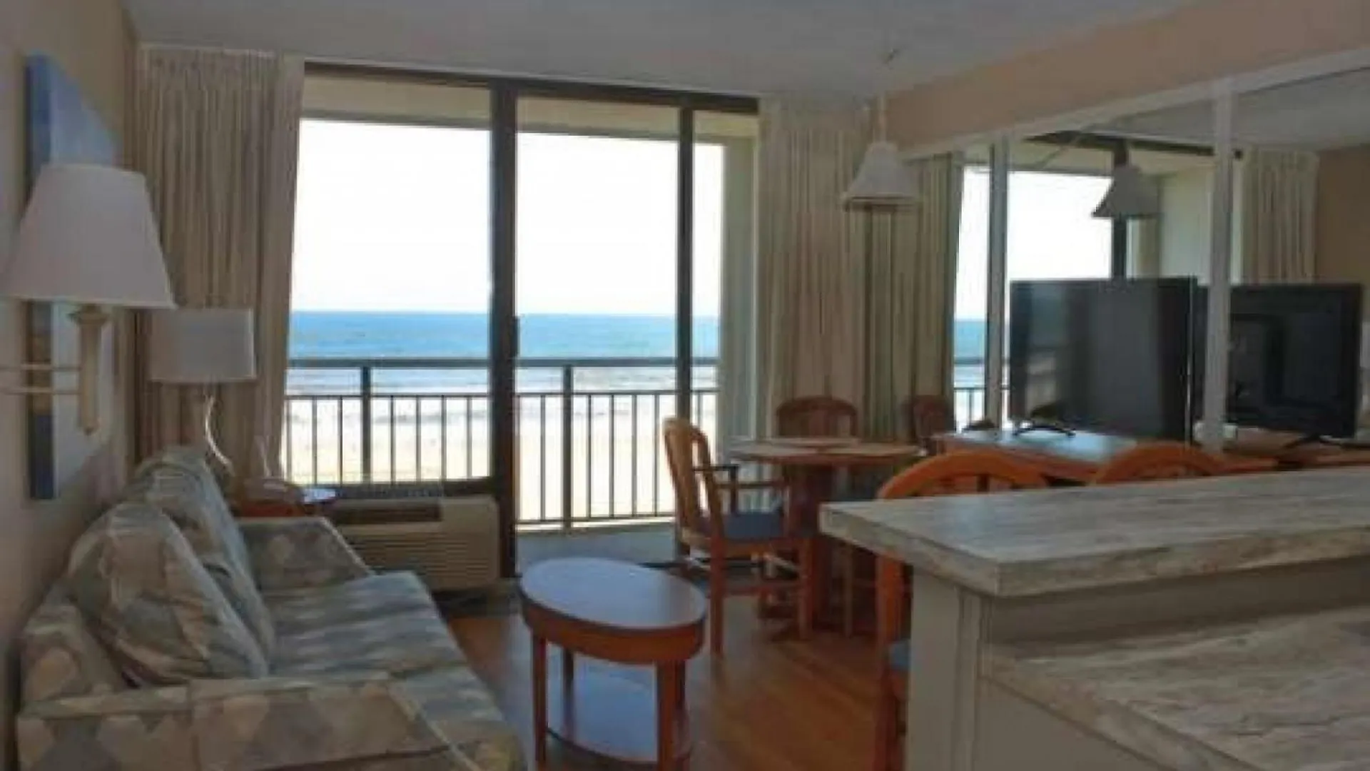 בית נופש וירג'יניה ביץ' Four Sails Resort ארצות הברית