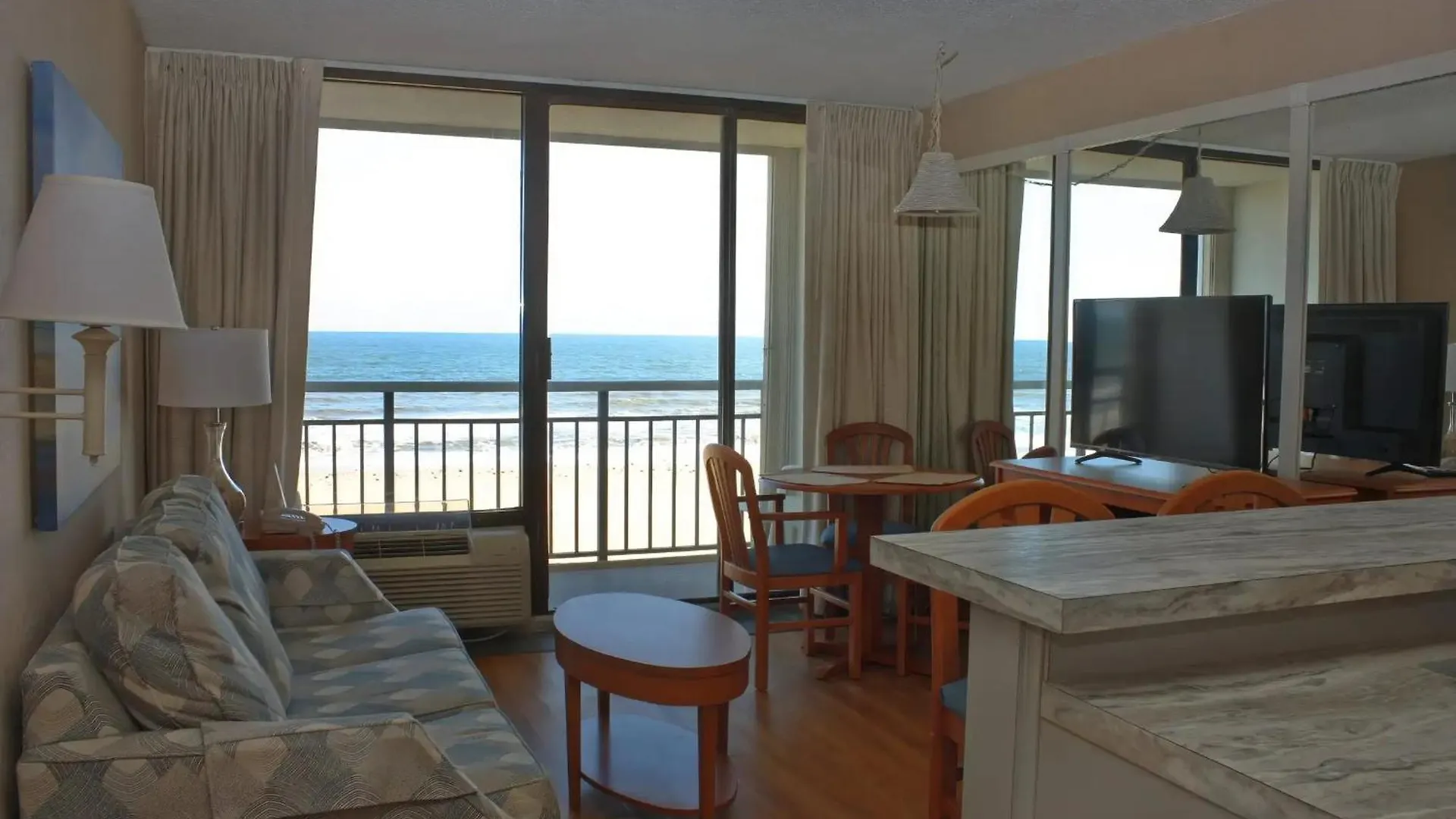Four Sails Resort Virginia Beach 0*,